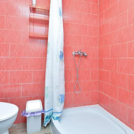 House Biserka 1736 شقة بريمونتيرا