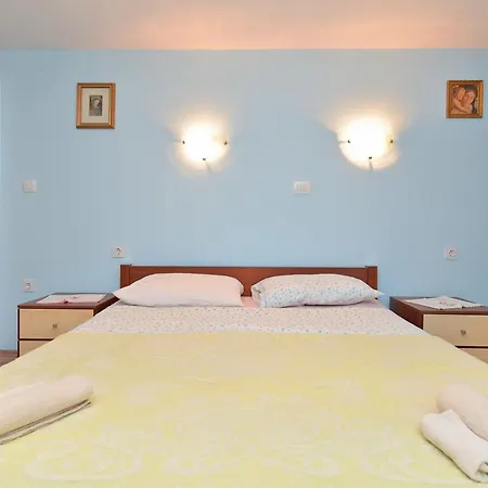 House Biserka 1736 Apartment Premantura
