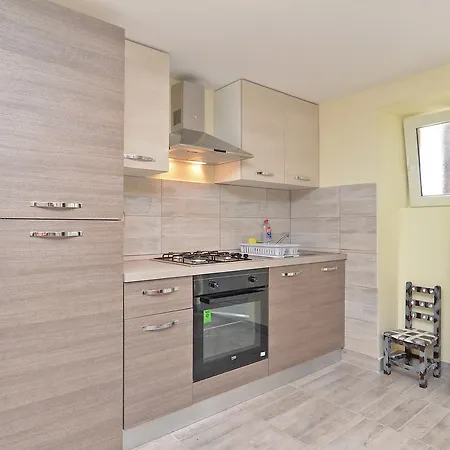 House Biserka 1736 Apartment Premantura