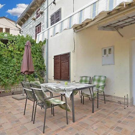 Apartment House Biserka 1736 *